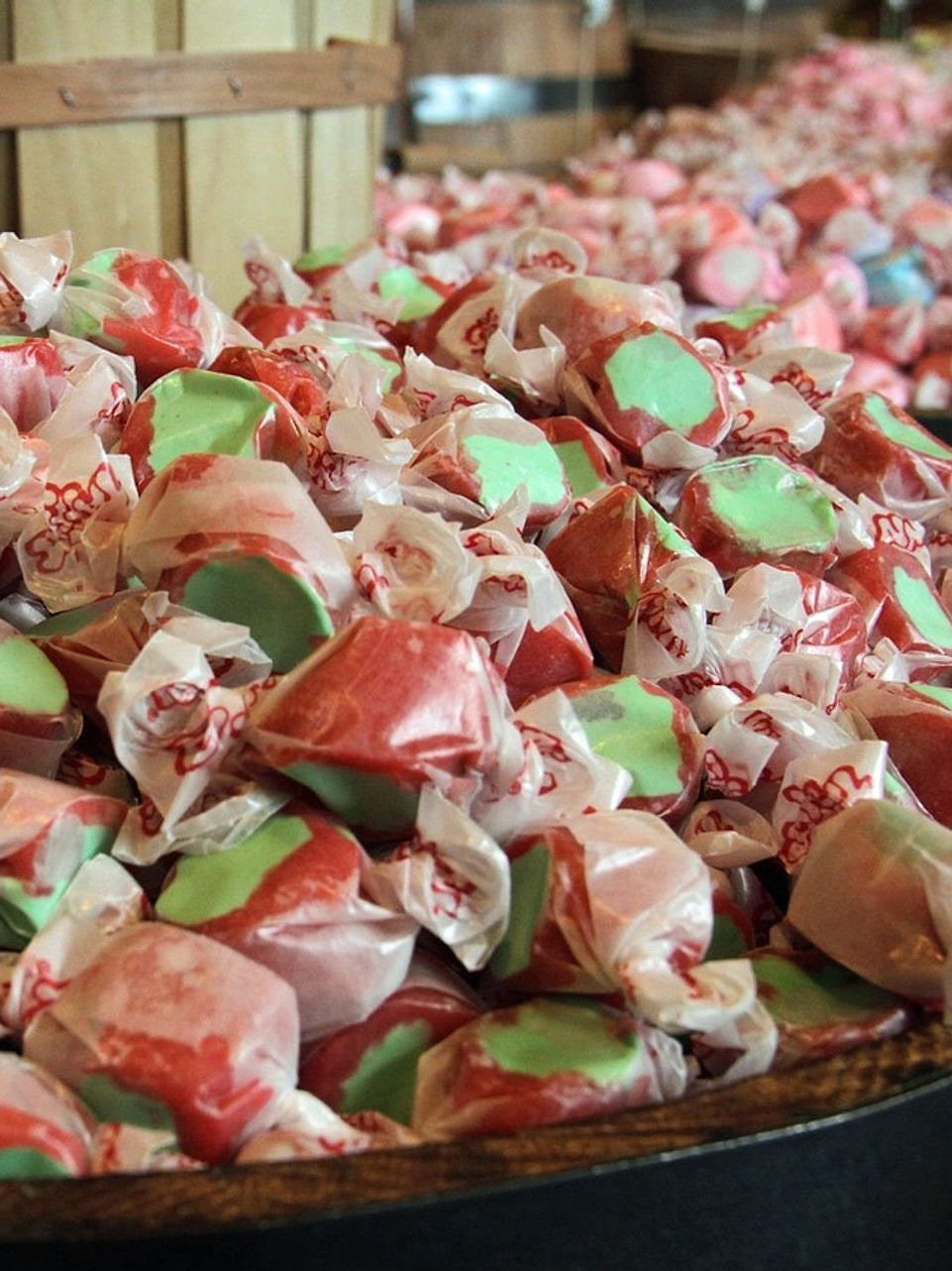 Descubre nuestro catálogo de 500 Fantasías Sabrosas: desde bombones de chocolate artesanal hasta moldes para crear tus propias golosinas y recetas sencillas para todos los días en casa
